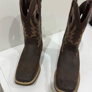 Brown Western Cowboy Boots with Embroidered Design